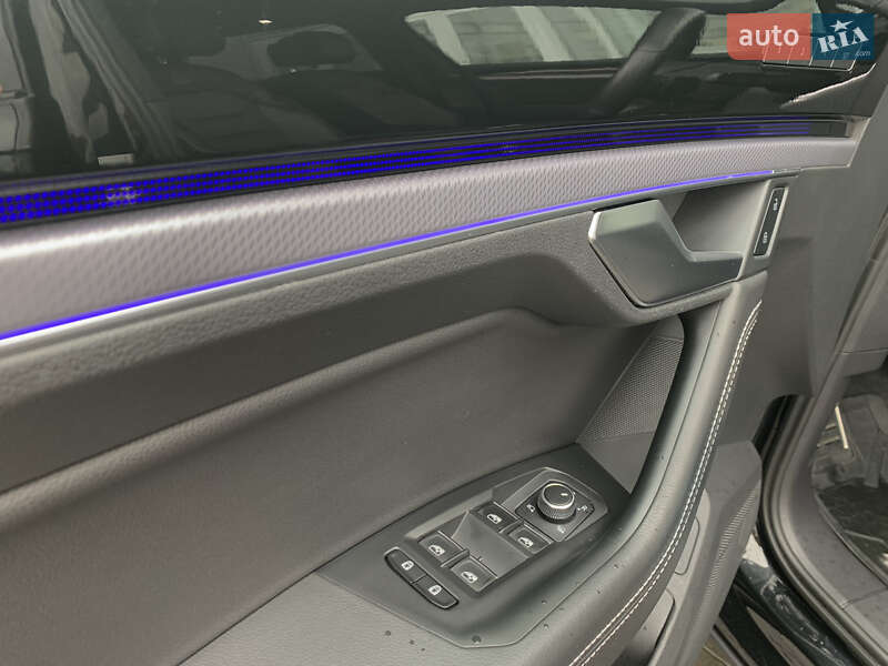 Позашляховик / Кросовер Volkswagen Touareg 2022 в Івано-Франківську