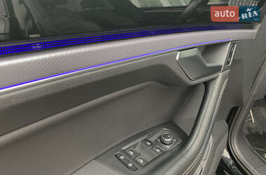 Внедорожник / Кроссовер Volkswagen Touareg 2022 в 