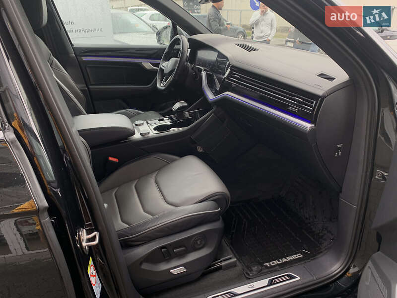 Позашляховик / Кросовер Volkswagen Touareg 2022 в Івано-Франківську