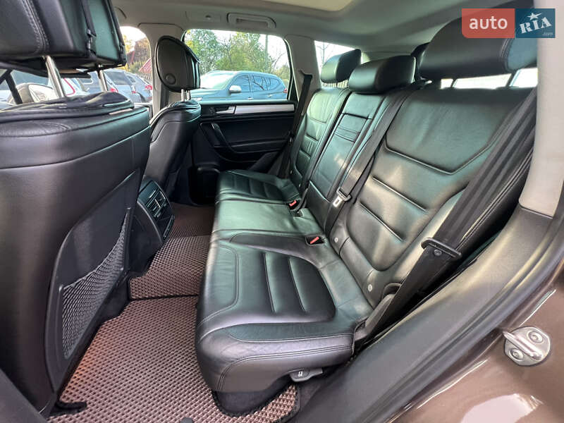 Внедорожник / Кроссовер Volkswagen Touareg 2010 в Коломые