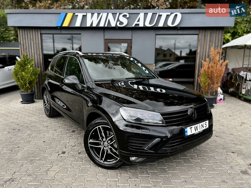 Позашляховик / Кросовер Volkswagen Touareg 2016 в Одесі