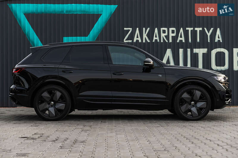 Внедорожник / Кроссовер Volkswagen Touareg 2024 в Мукачево