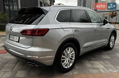 Внедорожник / Кроссовер Volkswagen Touareg 2020 в 