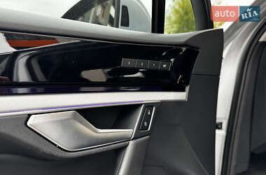 Внедорожник / Кроссовер Volkswagen Touareg 2020 в 