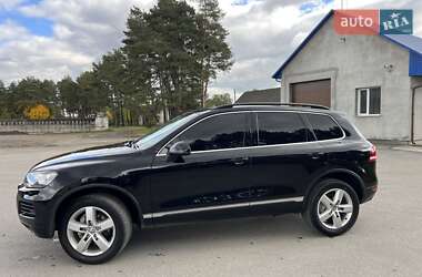 Внедорожник / Кроссовер Volkswagen Touareg 2011 в 