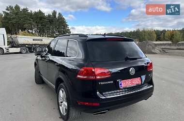 Внедорожник / Кроссовер Volkswagen Touareg 2011 в 