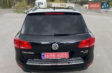 Внедорожник / Кроссовер Volkswagen Touareg 2011 в 