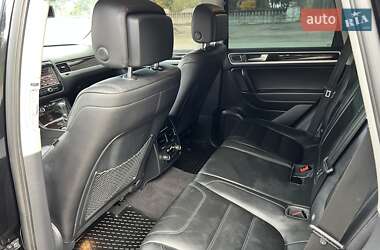Внедорожник / Кроссовер Volkswagen Touareg 2011 в 