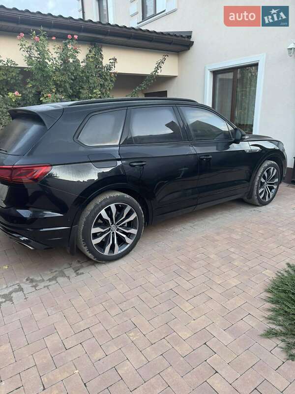 Внедорожник / Кроссовер Volkswagen Touareg 2021 в Кропивницком