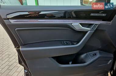 Внедорожник / Кроссовер Volkswagen Touareg 2021 в 