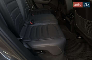 Позашляховик / Кросовер Volkswagen Touareg 2019 в  фото 51 Позашляховик / Кросовер Volkswagen Touareg 2019 в