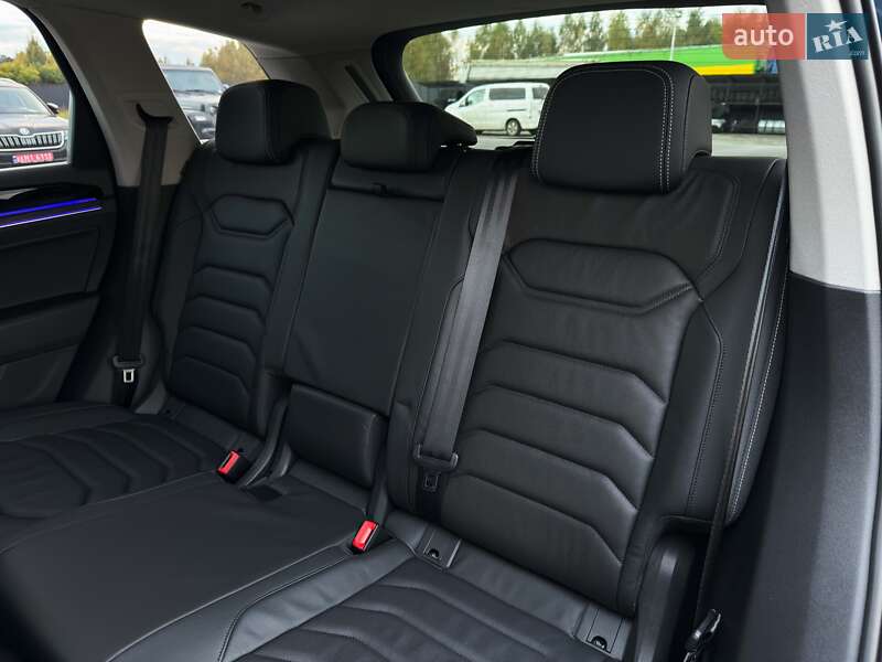 Внедорожник / Кроссовер Volkswagen Touareg 2021 в Луцке