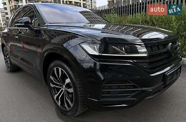 Внедорожник / Кроссовер Volkswagen Touareg 2020 в 