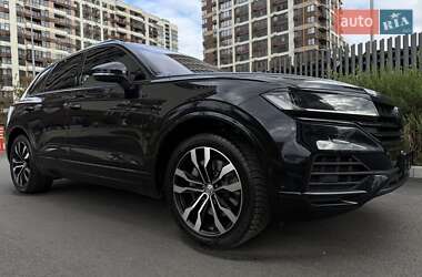 Внедорожник / Кроссовер Volkswagen Touareg 2020 в 