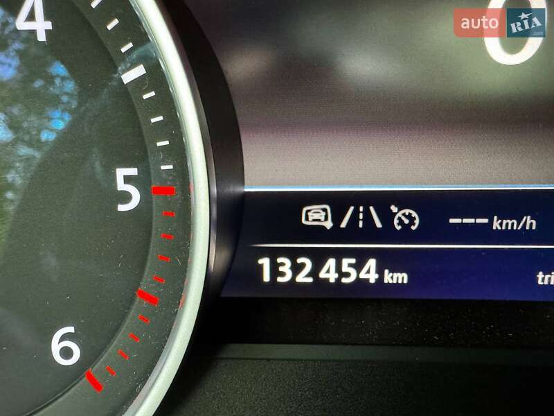 Внедорожник / Кроссовер Volkswagen Touareg 2016 в Тернополе