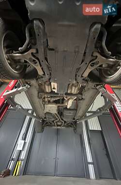 Внедорожник / Кроссовер Volkswagen Touareg 2013 в 