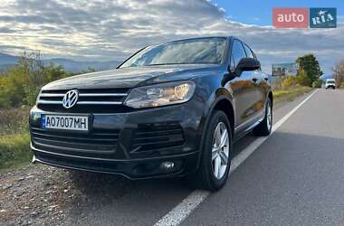 Позашляховик / Кросовер Volkswagen Touareg 2014 в Хусті