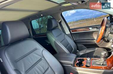 Позашляховик / Кросовер Volkswagen Touareg 2014 в  фото 11 Позашляховик / Кросовер Volkswagen Touareg 2014 в