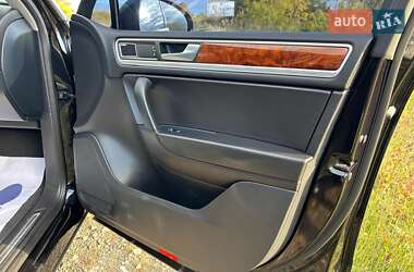 Позашляховик / Кросовер Volkswagen Touareg 2014 в  фото 18 Позашляховик / Кросовер Volkswagen Touareg 2014 в