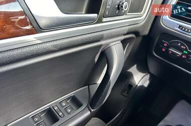 Позашляховик / Кросовер Volkswagen Touareg 2014 в  фото 43 Позашляховик / Кросовер Volkswagen Touareg 2014 в