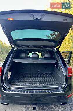 Внедорожник / Кроссовер Volkswagen Touareg 2011 в 