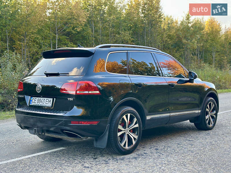 Внедорожник / Кроссовер Volkswagen Touareg 2011 в Черновцах