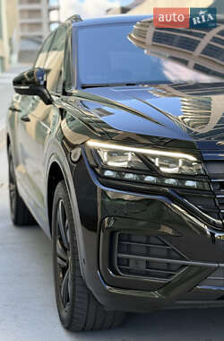 Внедорожник / Кроссовер Volkswagen Touareg 2023 в 