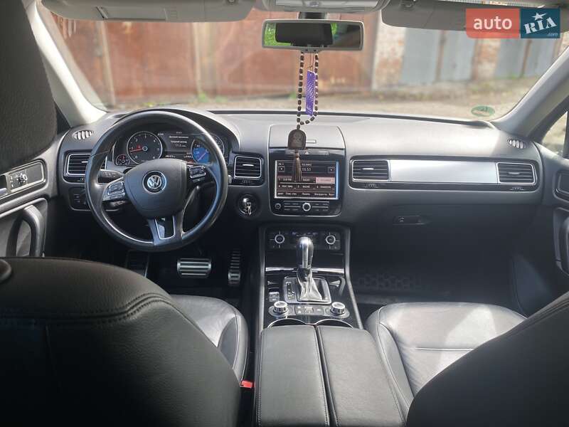 Позашляховик / Кросовер Volkswagen Touareg 2013 в Вінниці