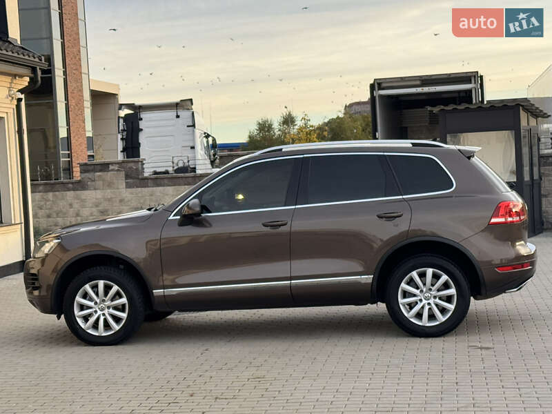 Внедорожник / Кроссовер Volkswagen Touareg 2014 в Мукачево