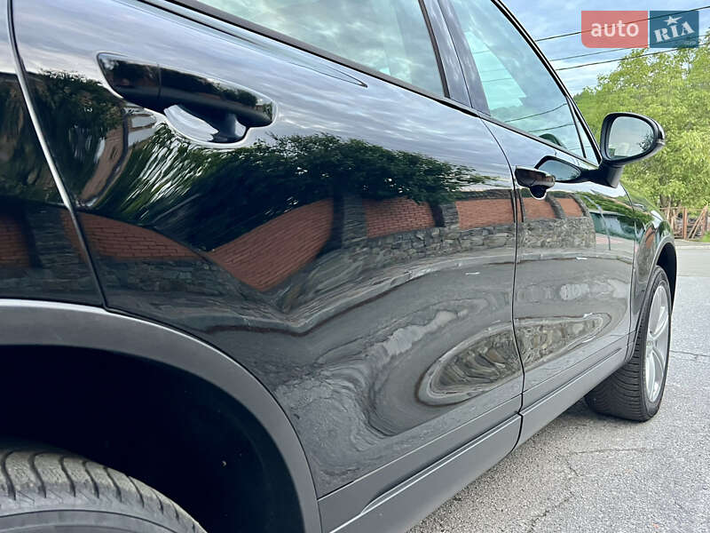 Позашляховик / Кросовер Volkswagen Touareg 2015 в Києві фото 16 Позашляховик / Кросовер Volkswagen Touareg 2015 в Києві