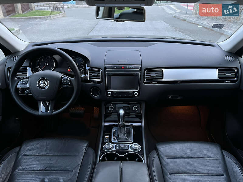 Позашляховик / Кросовер Volkswagen Touareg 2015 в Києві фото 38 Позашляховик / Кросовер Volkswagen Touareg 2015 в Києві