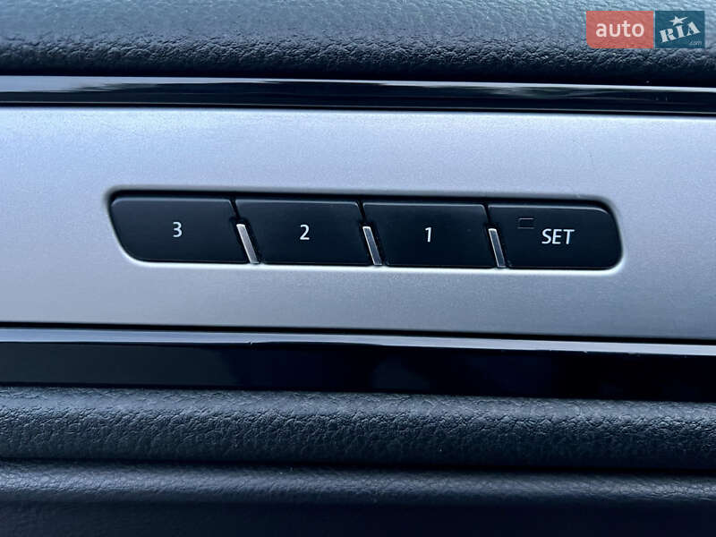 Позашляховик / Кросовер Volkswagen Touareg 2015 в Києві фото 52 Позашляховик / Кросовер Volkswagen Touareg 2015 в Києві