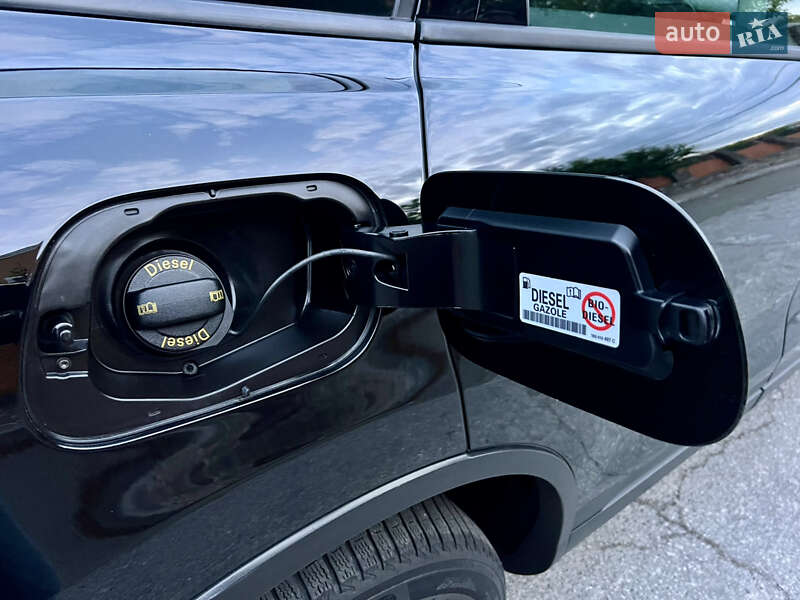 Позашляховик / Кросовер Volkswagen Touareg 2015 в Києві фото 67 Позашляховик / Кросовер Volkswagen Touareg 2015 в Києві