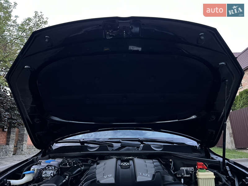 Позашляховик / Кросовер Volkswagen Touareg 2015 в Києві фото 69 Позашляховик / Кросовер Volkswagen Touareg 2015 в Києві