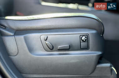 Внедорожник / Кроссовер Volkswagen Touareg 2006 в 