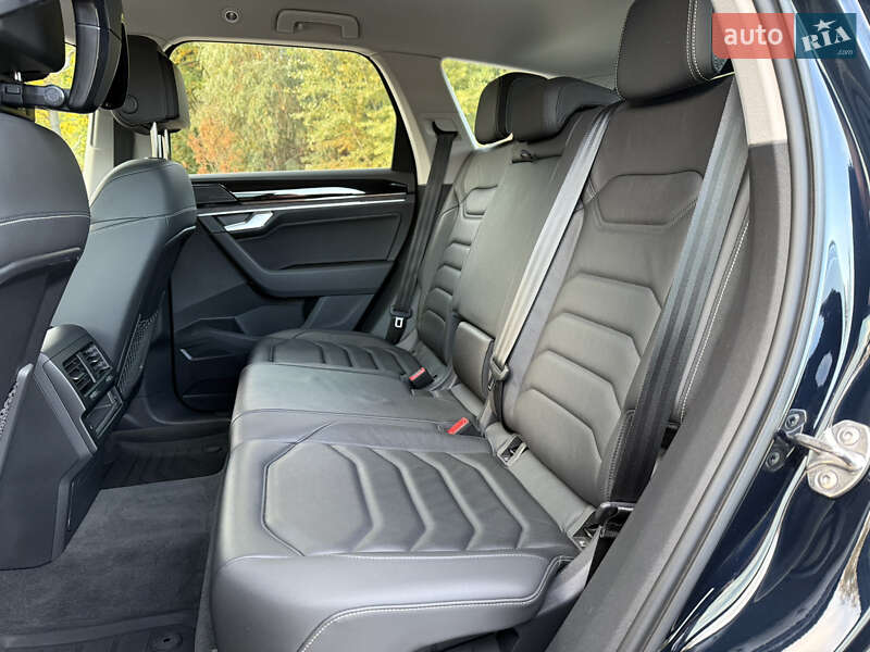 Позашляховик / Кросовер Volkswagen Touareg 2021 в Дніпрі фото 26 Позашляховик / Кросовер Volkswagen Touareg 2021 в Дніпрі