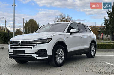 Внедорожник / Кроссовер Volkswagen Touareg 2020 в Черновцах