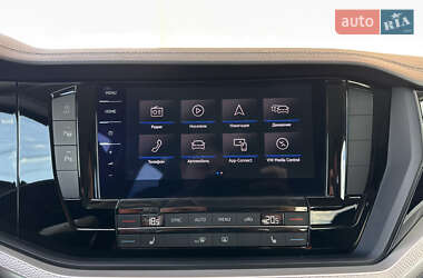 Внедорожник / Кроссовер Volkswagen Touareg 2020 в 