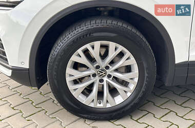 Внедорожник / Кроссовер Volkswagen Touareg 2020 в 