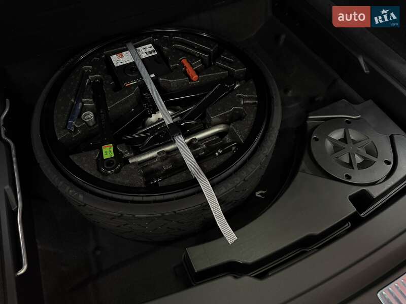 Позашляховик / Кросовер Volkswagen Touareg 2025 в Тернополі