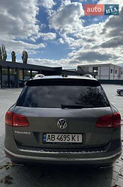 Внедорожник / Кроссовер Volkswagen Touareg 2015 в 