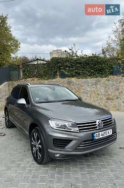 Внедорожник / Кроссовер Volkswagen Touareg 2015 в Виннице