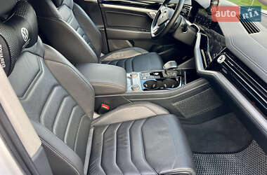 Внедорожник / Кроссовер Volkswagen Touareg 2019 в 