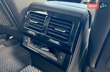 Внедорожник / Кроссовер Volkswagen Touareg 2019 в 