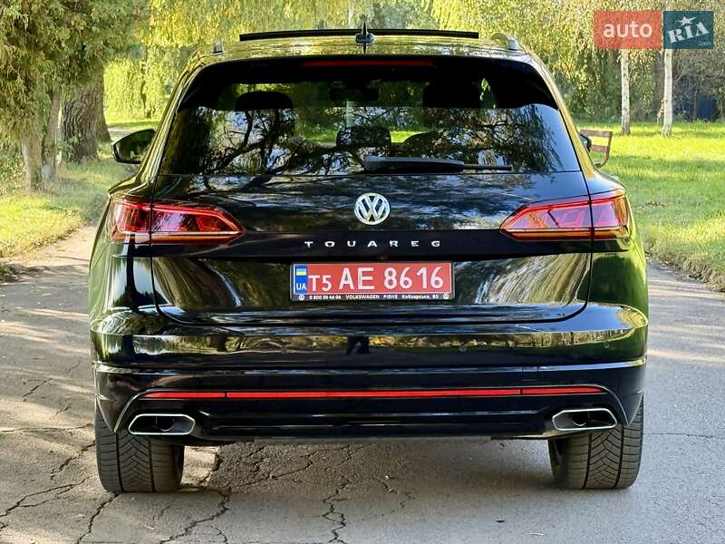Позашляховик / Кросовер Volkswagen Touareg 2020 в Рівному