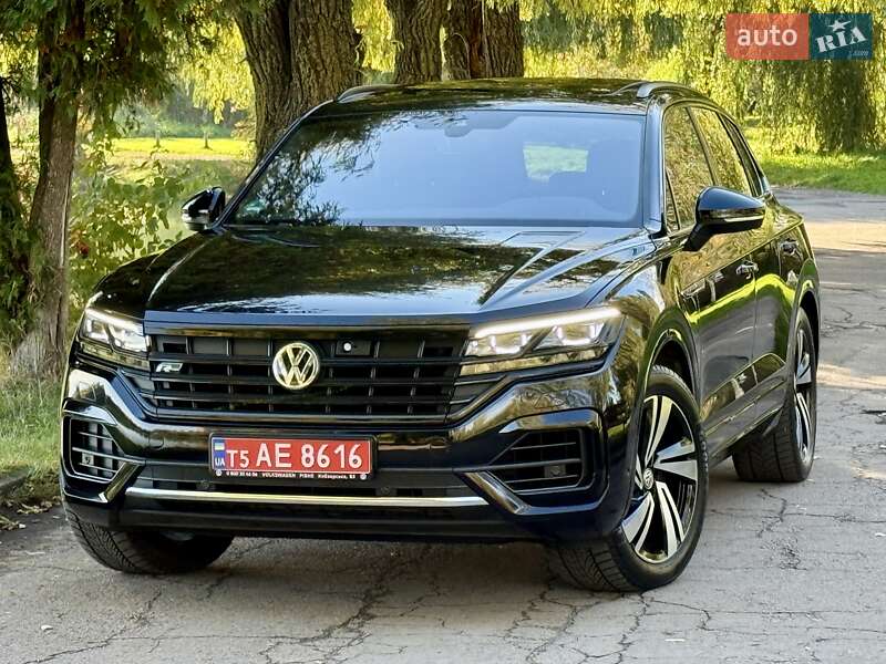 Позашляховик / Кросовер Volkswagen Touareg 2020 в Рівному