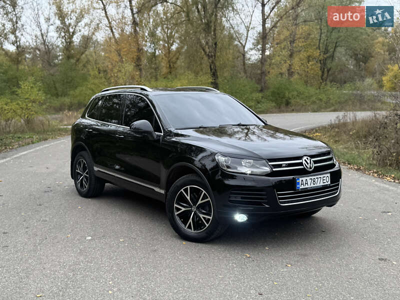 Внедорожник / Кроссовер Volkswagen Touareg 2012 в Звенигородке