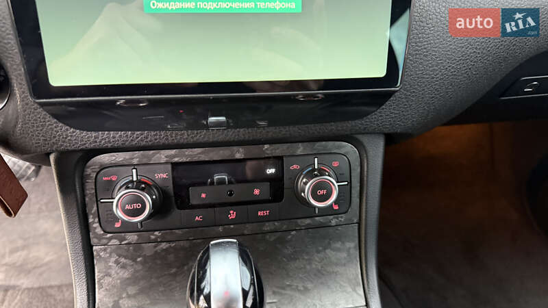 Внедорожник / Кроссовер Volkswagen Touareg 2012 в Звенигородке