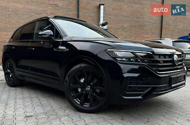 Внедорожник / Кроссовер Volkswagen Touareg 2022 в 