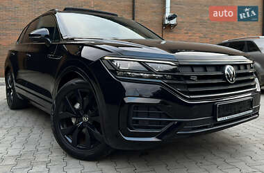 Внедорожник / Кроссовер Volkswagen Touareg 2022 в 